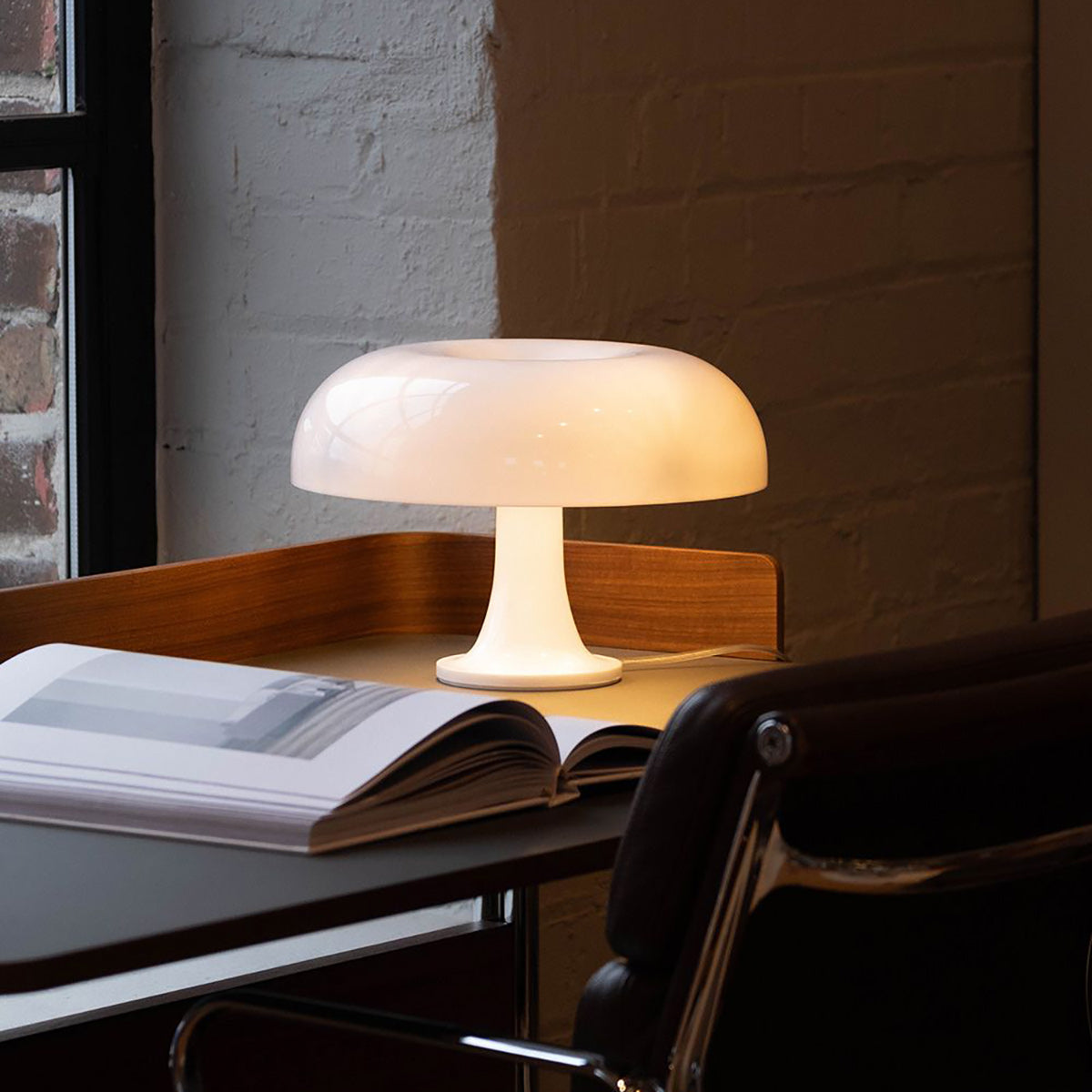Modern Table Lamp with Colorful Options and Direct Light – Ideal for Living Room, Bedroom, or Desk Use 2