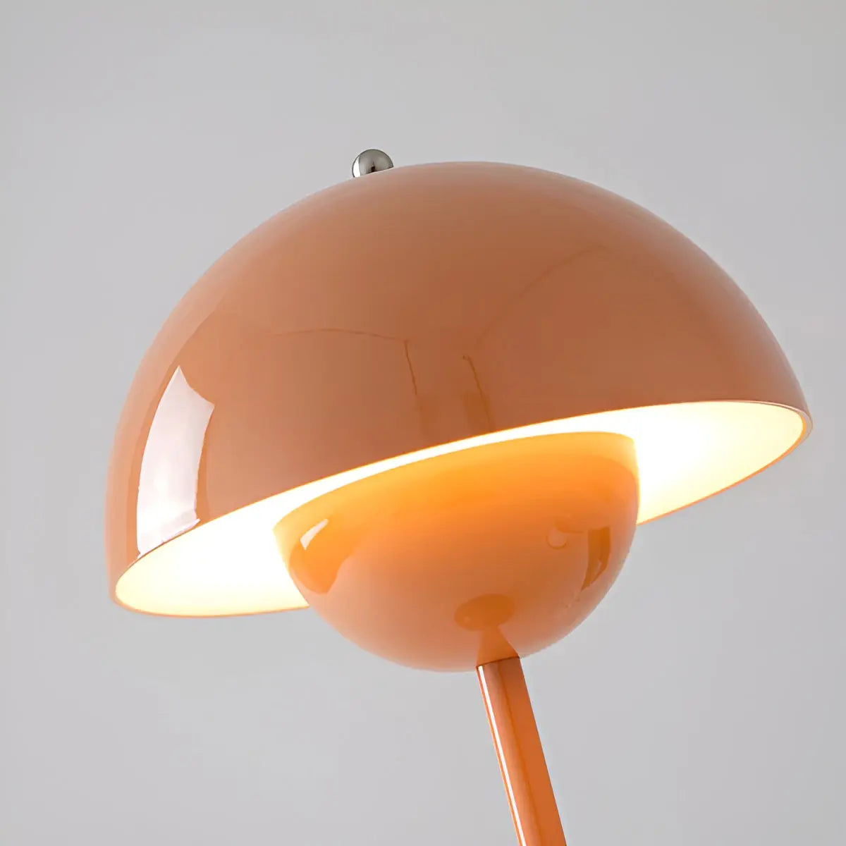 Scandinavian Round Base Table Lamp – Stylish Bedside or Desk Lamp with Adjustable Light for Bedroom and Living Spaces 1