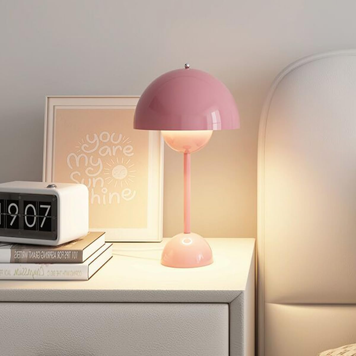 Scandinavian Round Base Table Lamp – Stylish Bedside or Desk Lamp with Adjustable Light for Bedroom and Living Spaces 5